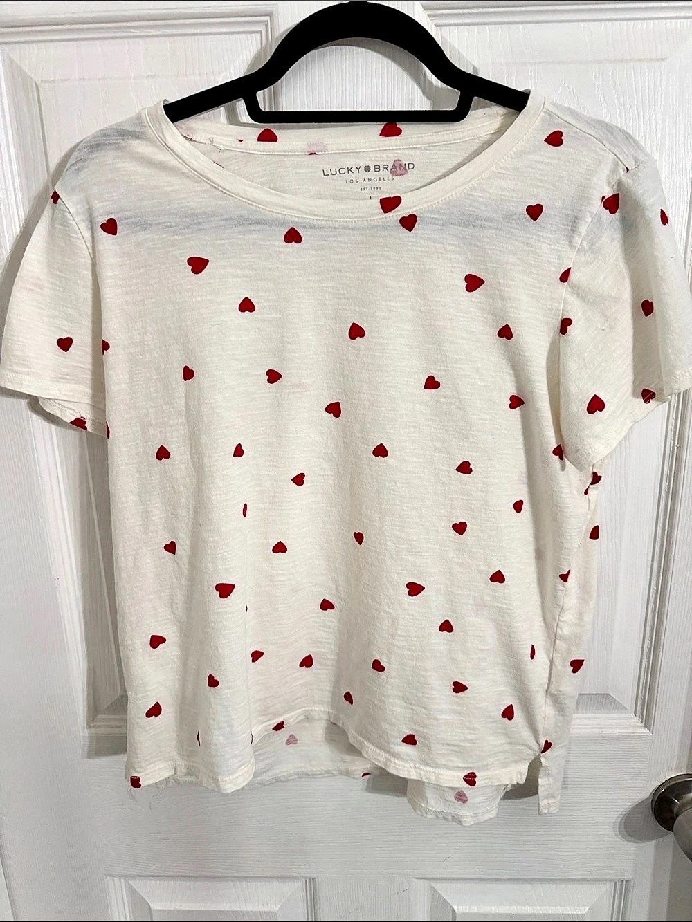 Lucky Brand Heart Print Short Sleeve Tee in Off White & Red Size Large